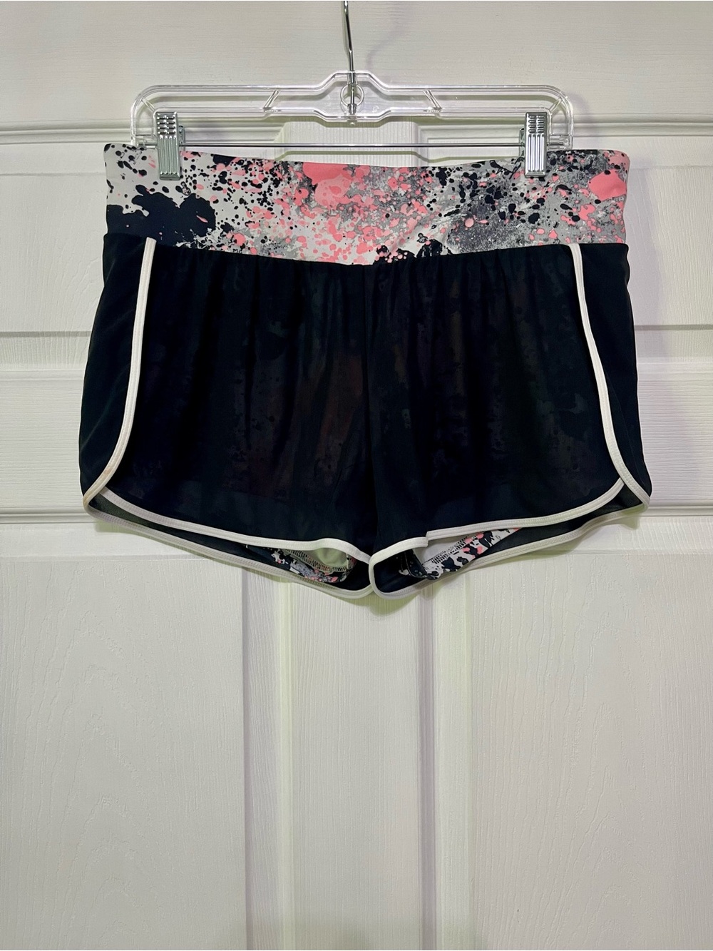 Fabletics Black Athletic Shorts with Pink & Gray Splash Waistband Size Medium